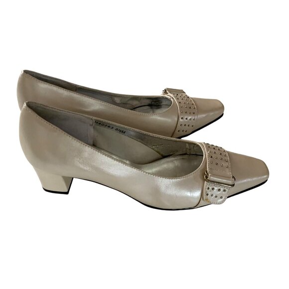 Ros Hommerson Womens Size 8.5 M Tan beige Buckle Beaded Toe Block 2 in Heel - Picture 2 of 7